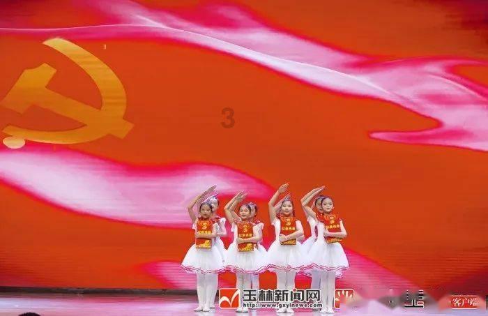 在四川年货节，领略景德镇陶瓷大学学生文创陶瓷的魅力