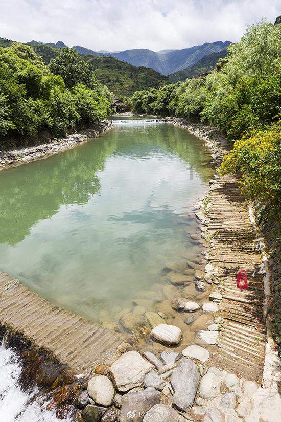 广州市城市居民自建房有违建但很久以前建了重新申请可以吗?